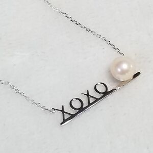 NWT Vantel Pearls XOXO Silver Necklace w/ Fresh water pearl